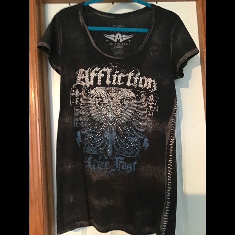 Affliction t shirt size L